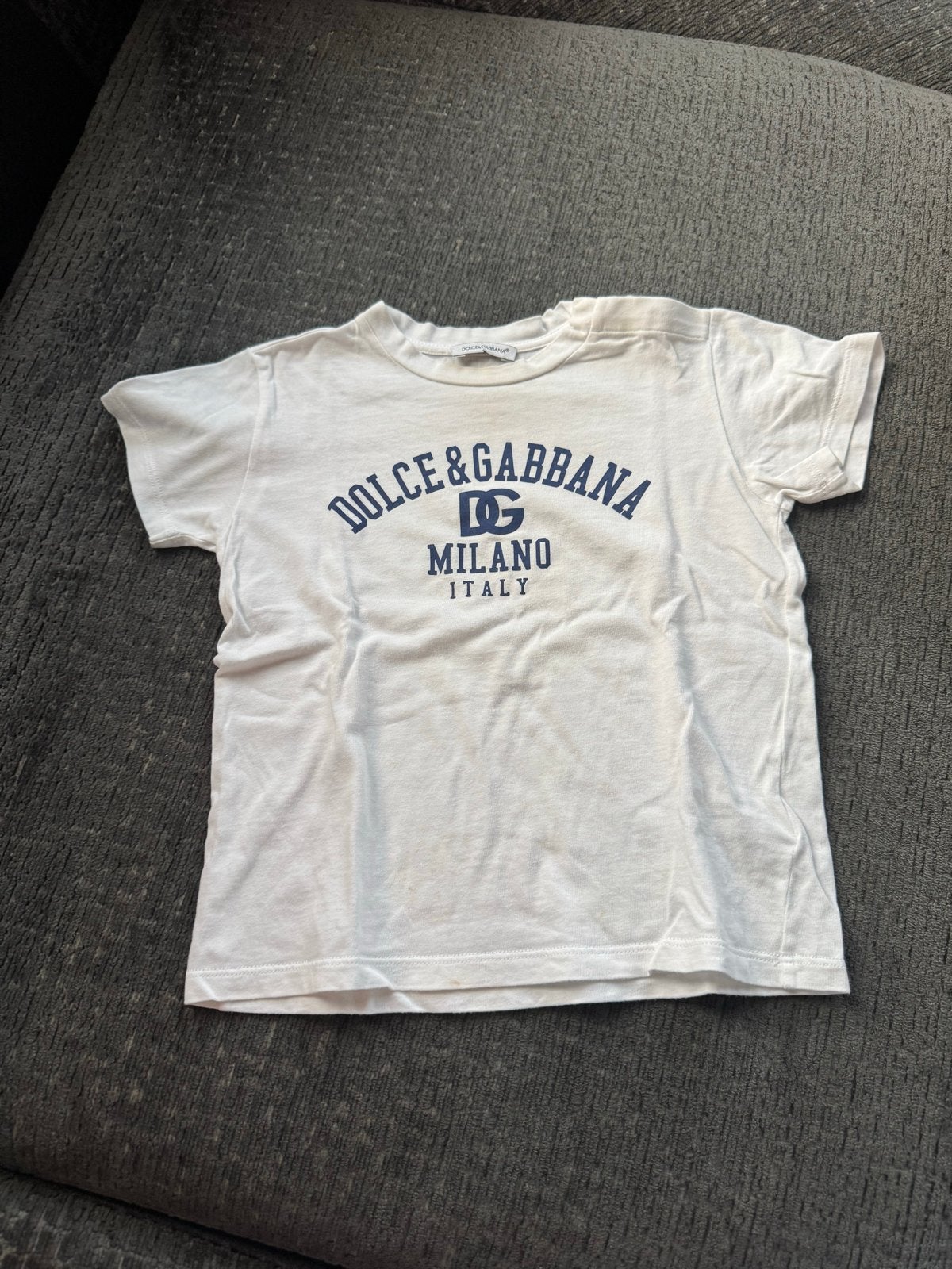 Dolce & Gabbana T-shirt  - Wit met logo 24/30 maanden, Kinderen en Baby's, Ophalen of Verzenden, Gebruikt, Jongen of Meisje, Shirt of Longsleeve
