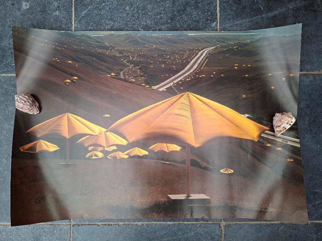 Christo - The Umbrella Project Japan - USA - 1984/91, Antiek en Kunst, Kunst | Litho's en Zeefdrukken, Ophalen