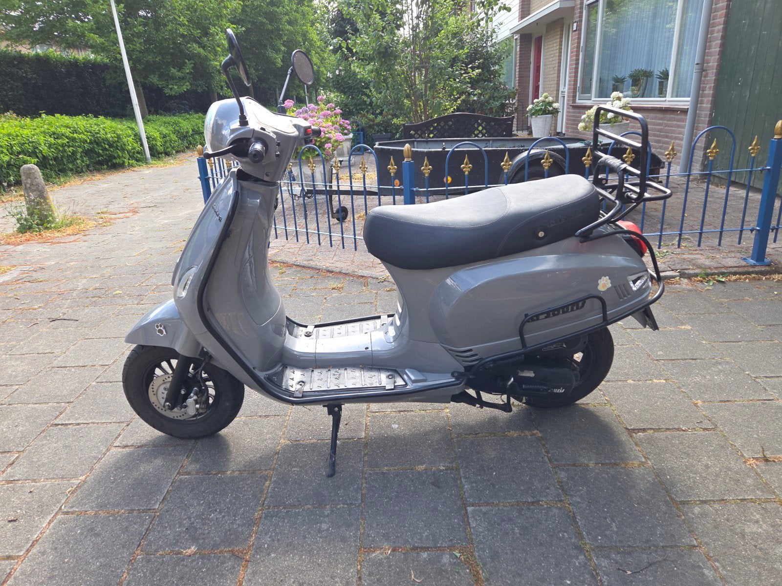 Zeer zuinige scooter met injectie, Fietsen en Brommers, Snorfietsen en Snorscooters, Ophalen, Gebruikt, Benzine