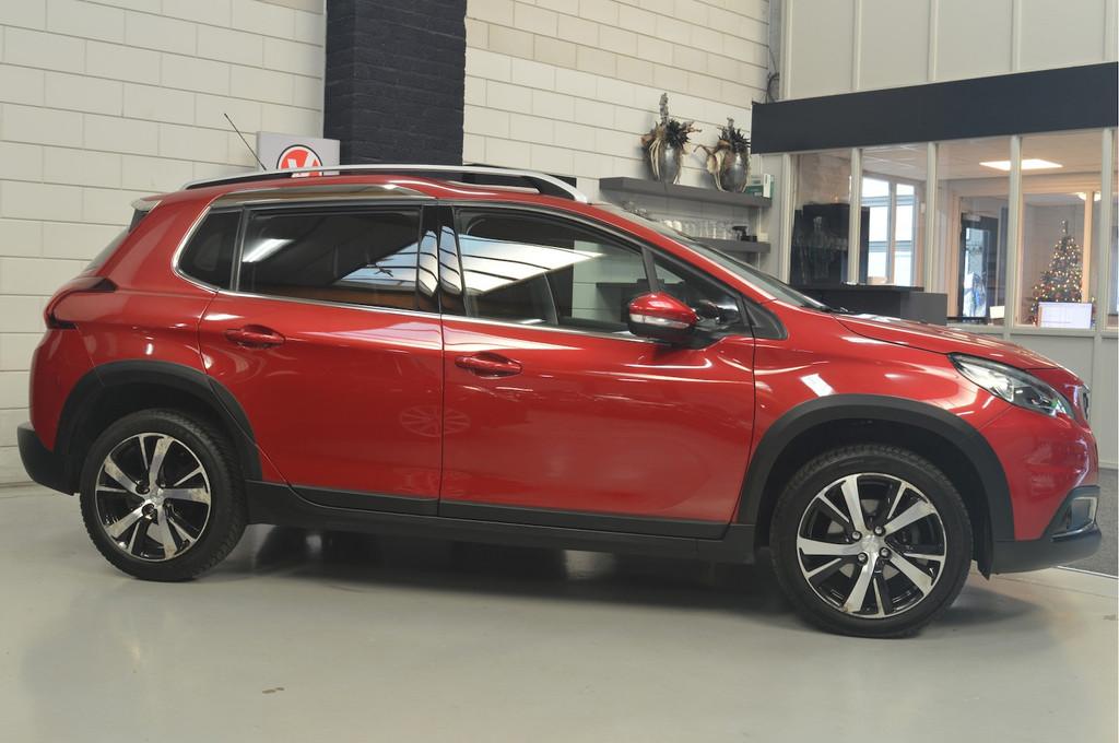 Peugeot 2008 1.2 PureTech Allure / AUTOMAAT // 105.000 km //, Euro 6, 1199 cc, 610 kg, Origineel Nederlands