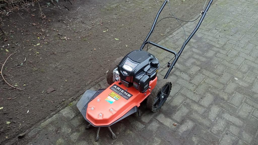 Onkruidborstel te huur, Ophalen, Gebruikt