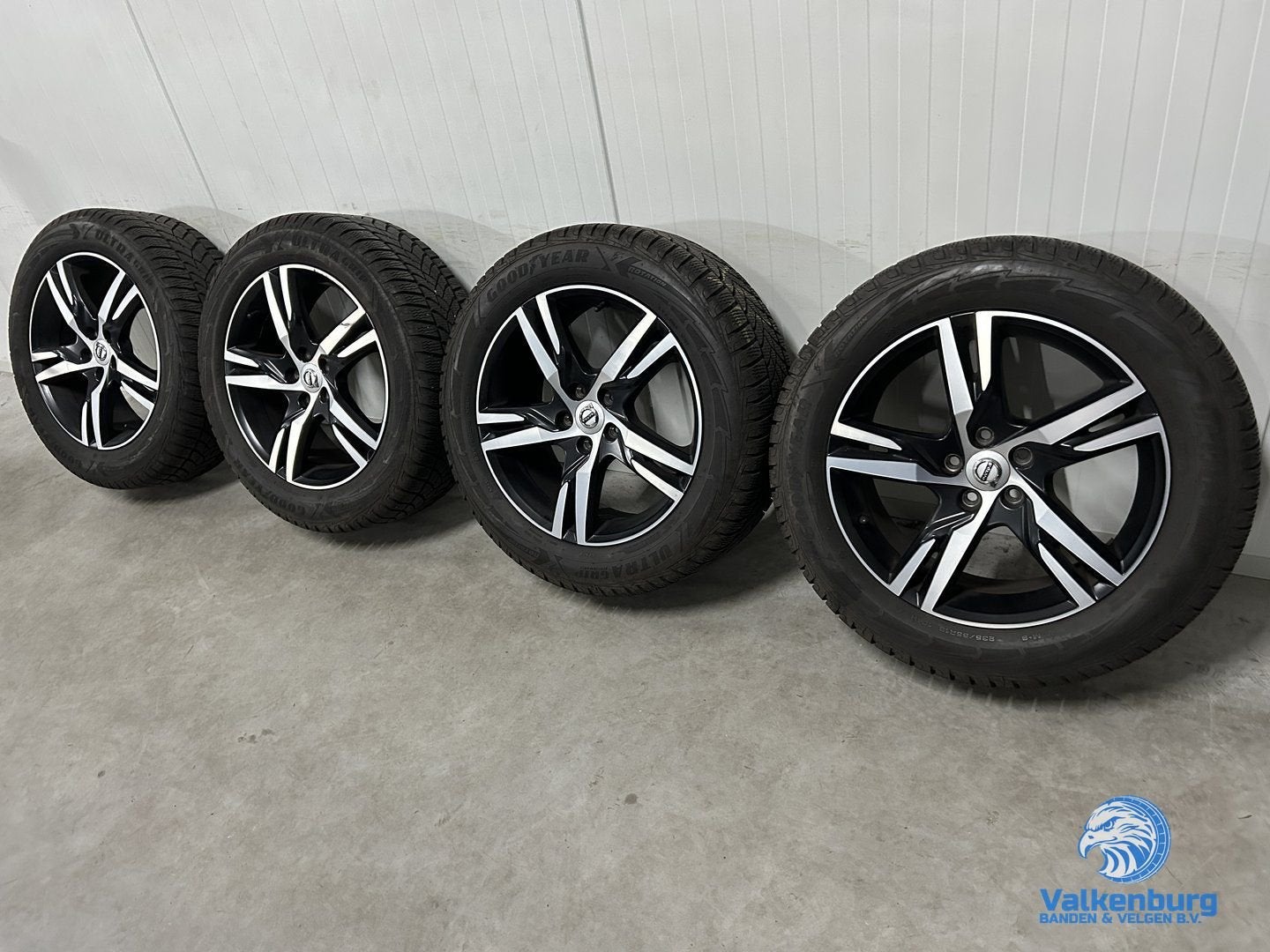 6-7mm! Originele Volvo XC40 5-Double Spoke Matt Black Diamon, Auto-onderdelen, 18 inch, Gebruikt, -, -