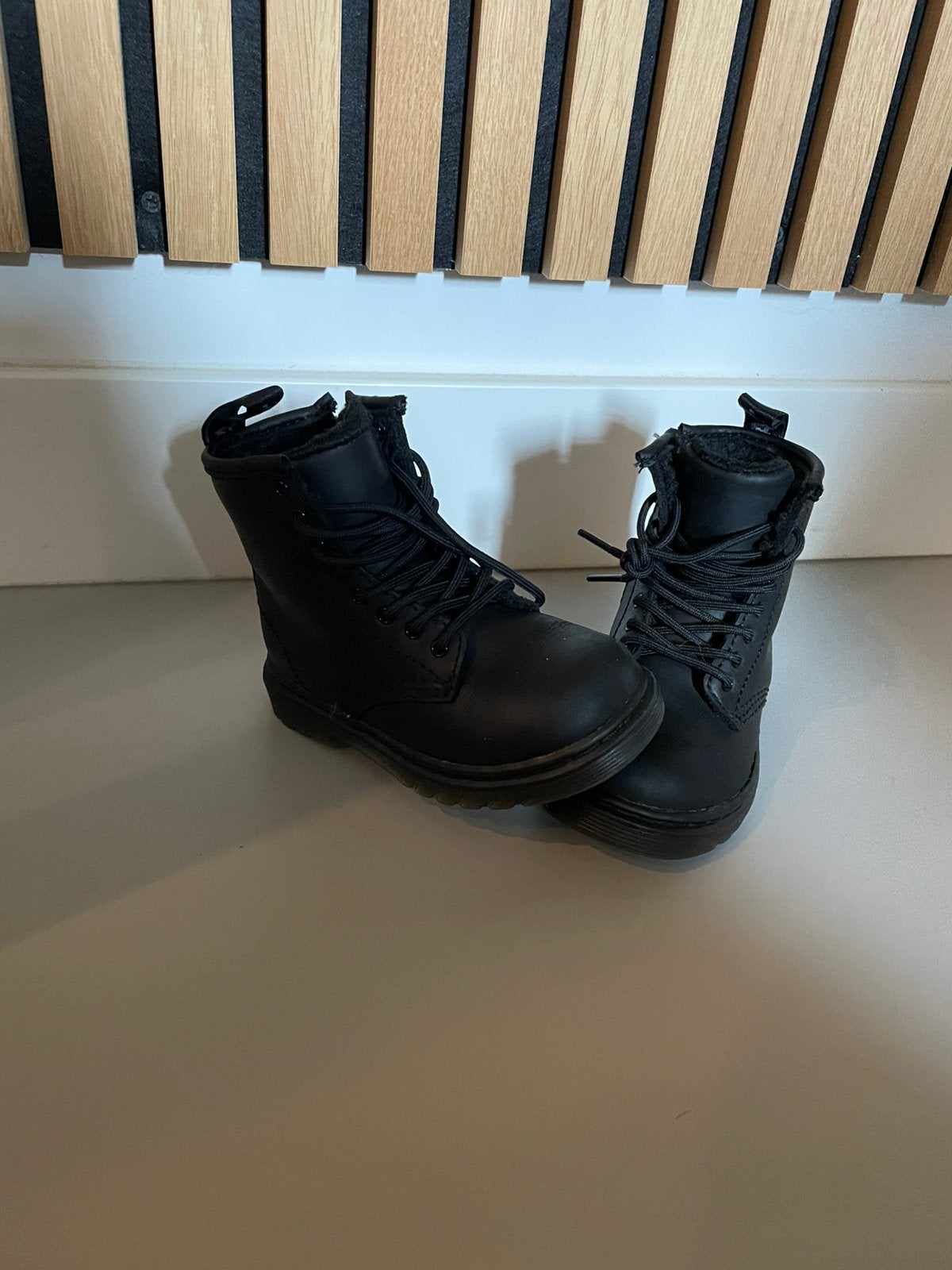 Dr martens zwart maat 23 gevoerd, Ophalen of Verzenden