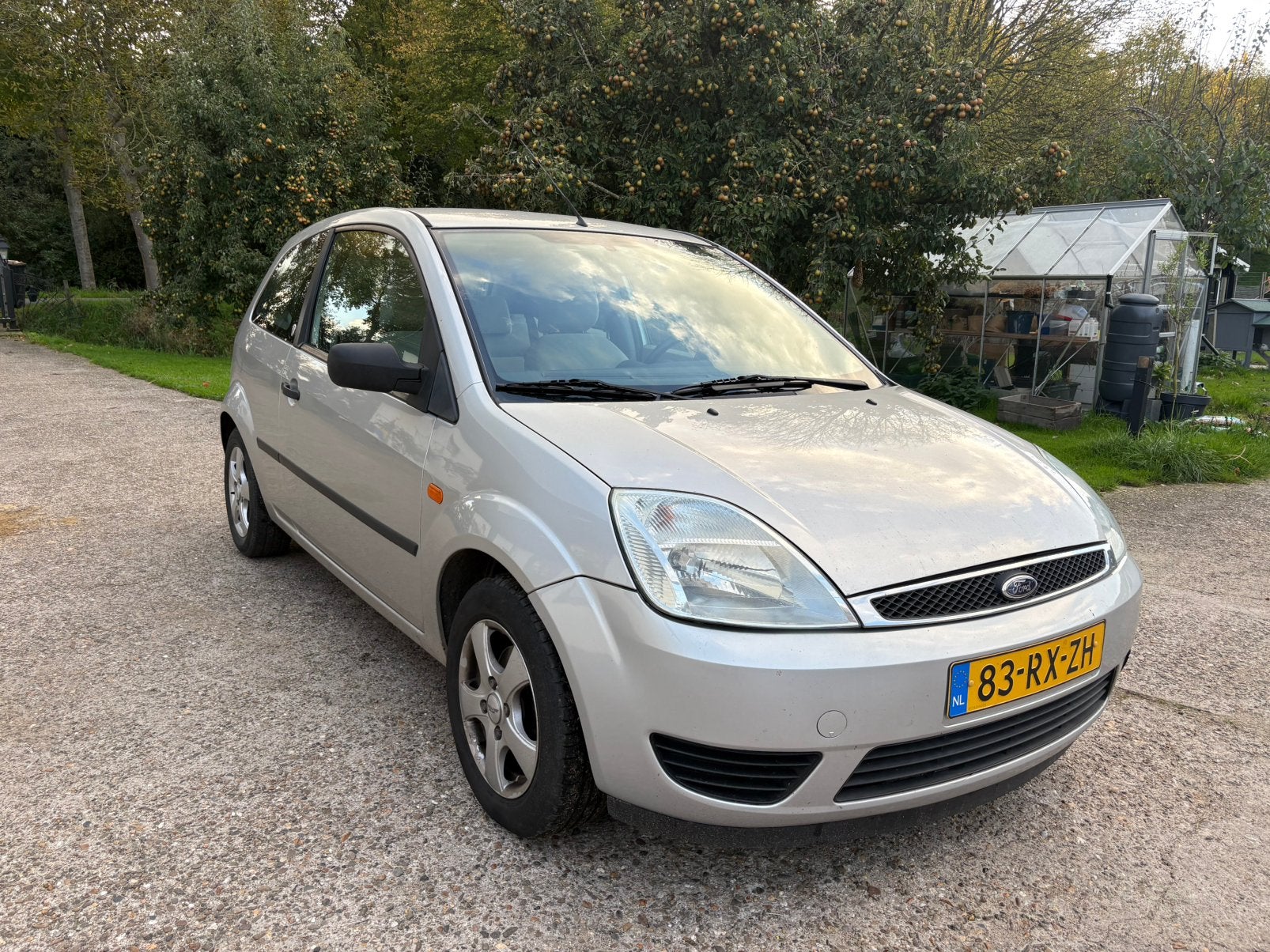 Ford Fiësta 1.6 16V 3DR AUT 2005 Grijs, 1596 cc, Stof, 40 €/maand, 4 cilinders