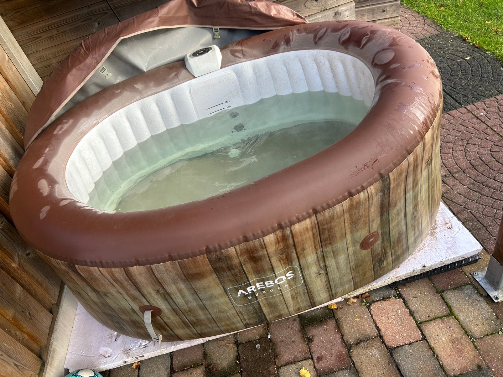 Aerebos Bergen hottub te koop, Ophalen, Gebruikt, Afdekzeil, Opblaasbaar