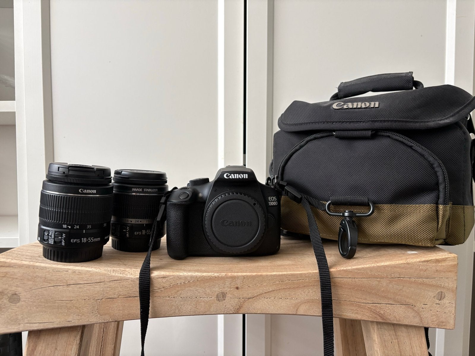 Canon EOS 1300D spiegelreflexcamera met twee lenzen en tas, Ophalen, Spiegelreflex, Canon, Beeldstabilisatie