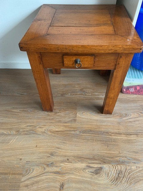 Tafel met smalle lade, Ophalen