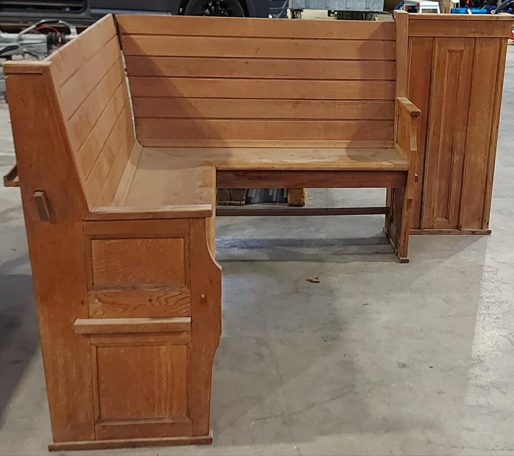 Hoekbank van oude kerkbank, Antiek en Kunst, Antiek | Meubels | Stoelen en Banken, Ophalen of Verzenden