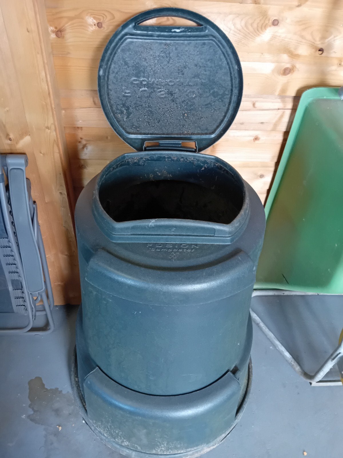 Gratis Compostvat, Tuin en Terras, Aarde en Mest, Ophalen, Tuinaarde