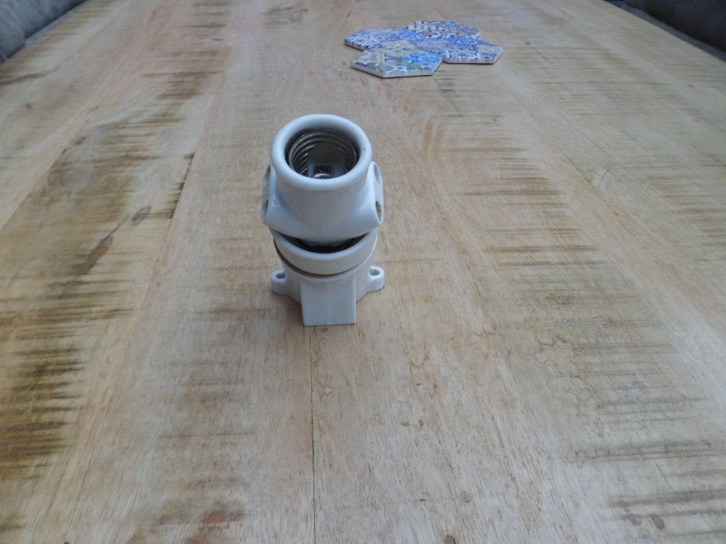 Porseleinen fitting met inschoefbaar dubbel stopcontakt, Antiek en Kunst, Ophalen of Verzenden
