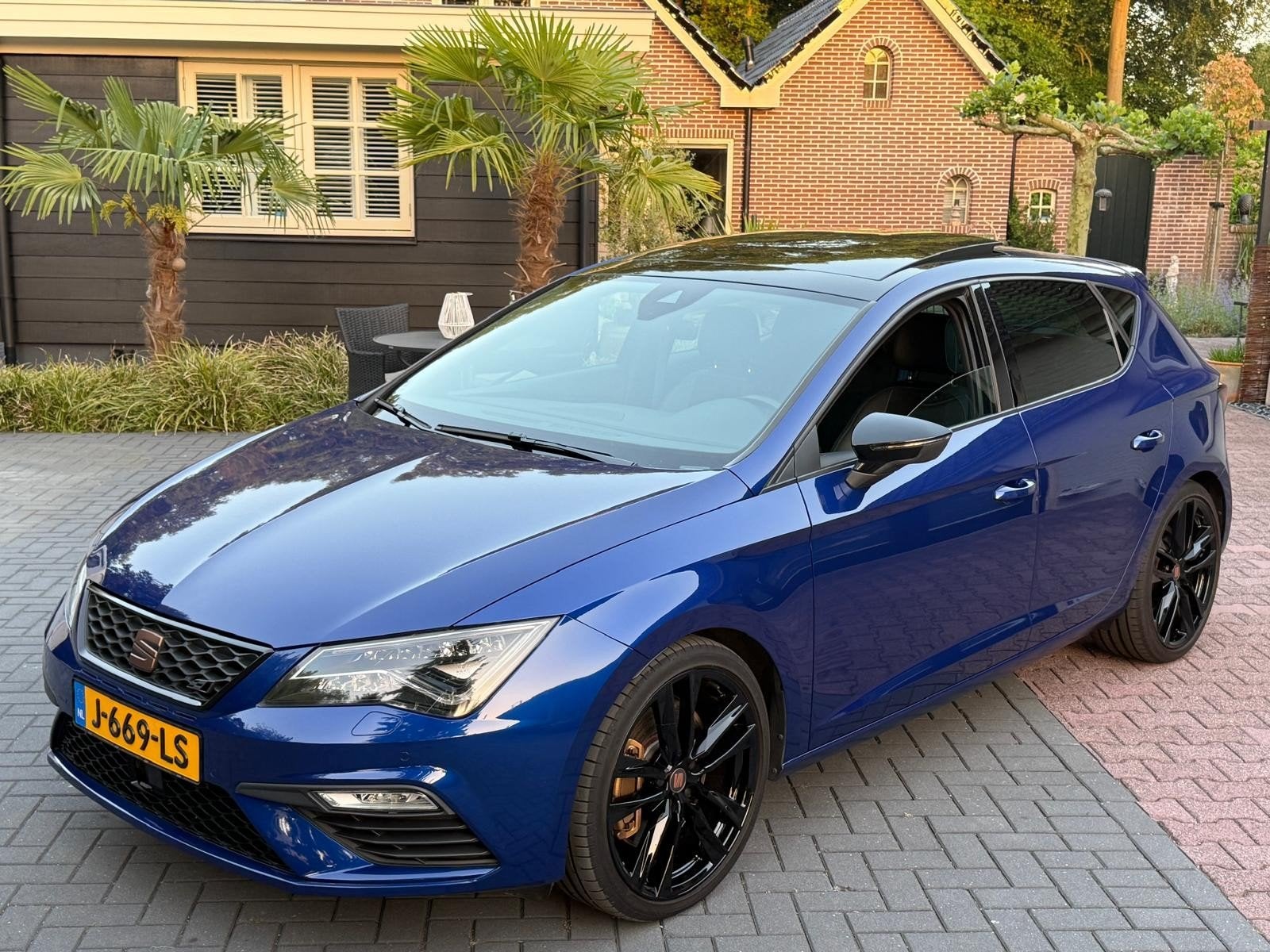 Seat Leon 2.0 TSI 370PK Dsg-7 2019 19"Pano, Auto's, 710 kg, Zwart, 4 cilinders, 1984 cc