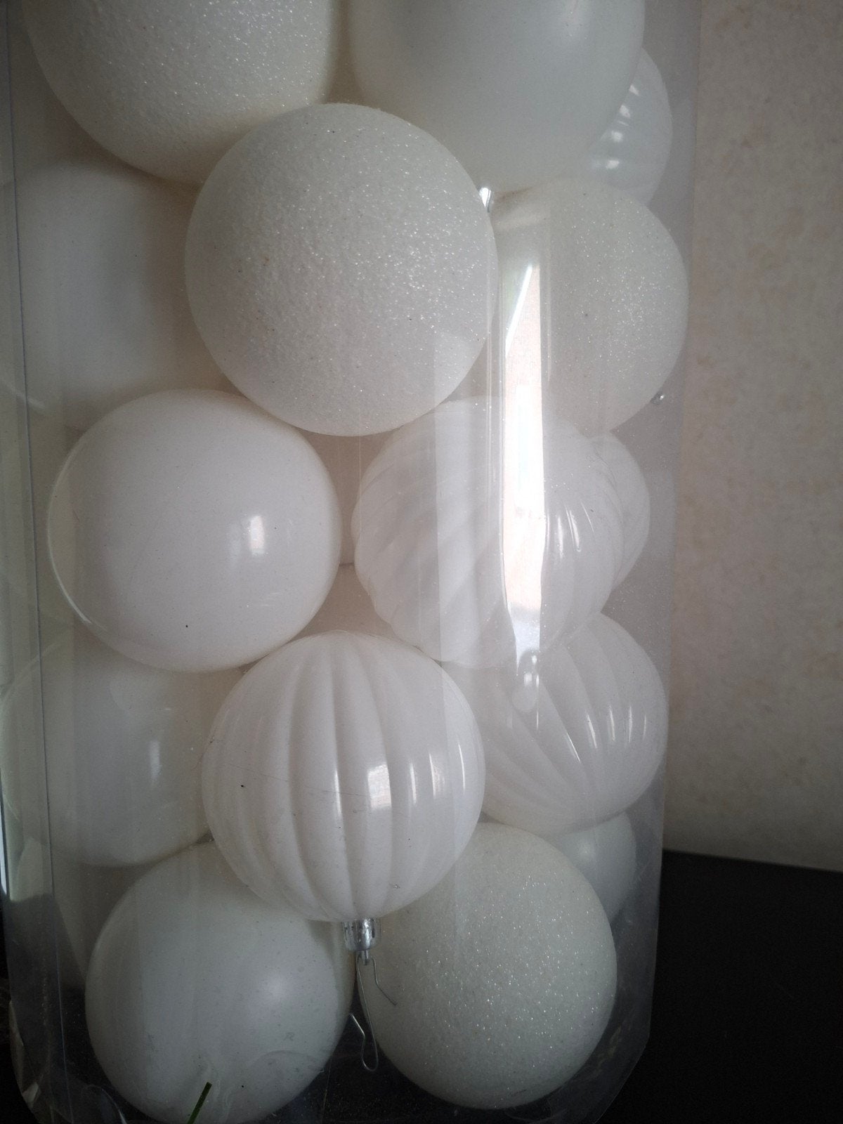Witte kerstballen  !!, Ophalen