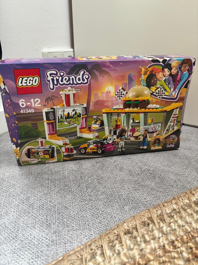 LEGO Friends 41349 Drank- en Eetkraam, Ophalen of Verzenden, Zo goed als nieuw