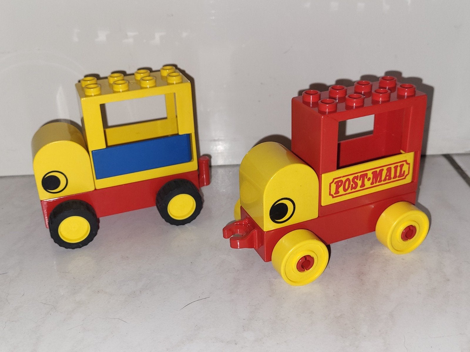 Duplo 2 karretjes met een raam en deurtje, Kinderen en Baby's, Gebruikt, Ophalen of Verzenden, Duplo, Duplo