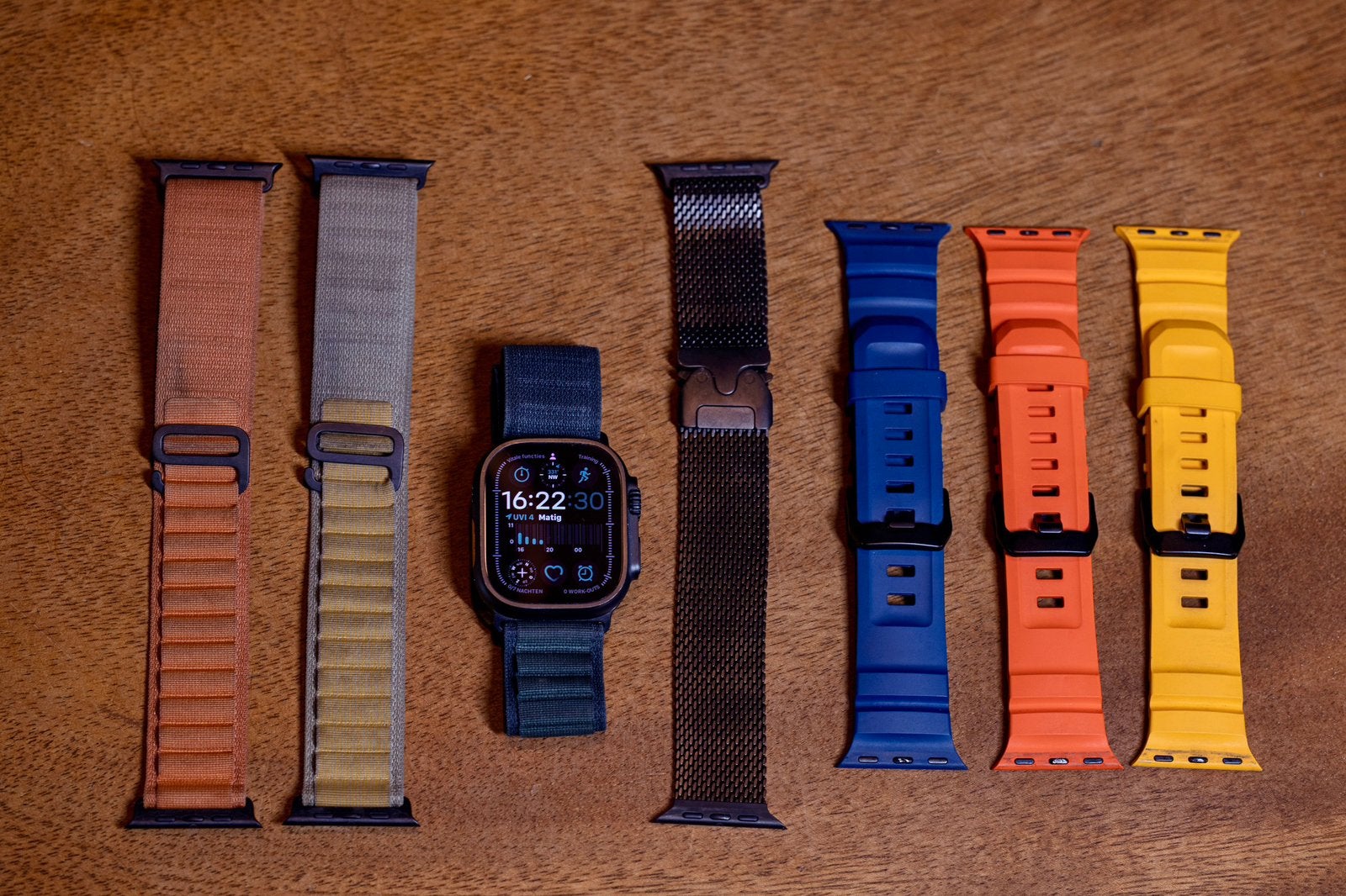 Apple Watch Ultra 2 black met titanium Milanese band, Ophalen, Zwart, IOS, Zo goed als nieuw