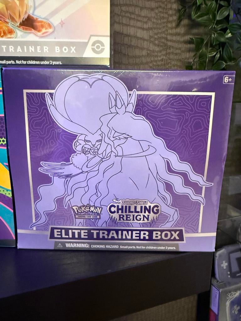 Pokémon Sword & Shield Chilling Reign Elite Trainer Box, Hobby en Vrije tijd, Verzamelkaartspellen | Pokémon, Ophalen, Nieuw, Overige typen