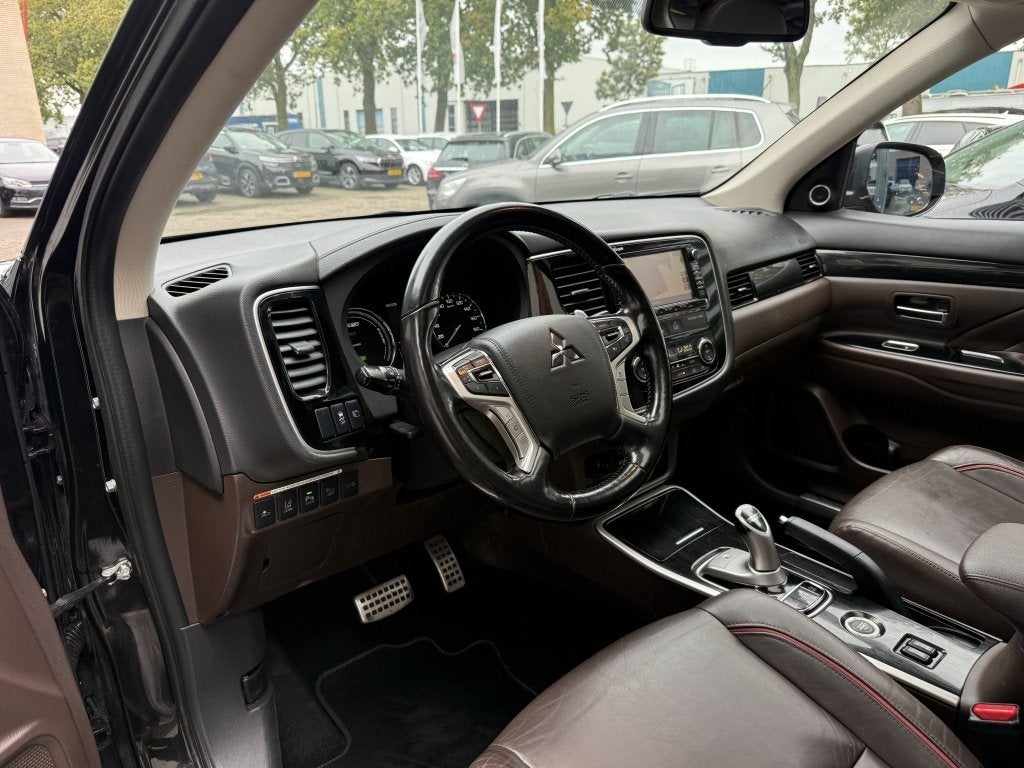 Mitsubishi Outlander 2.0 PHEV Instyle+, 1998 cc, Euro 6, 4 cilinders, 1820 kg