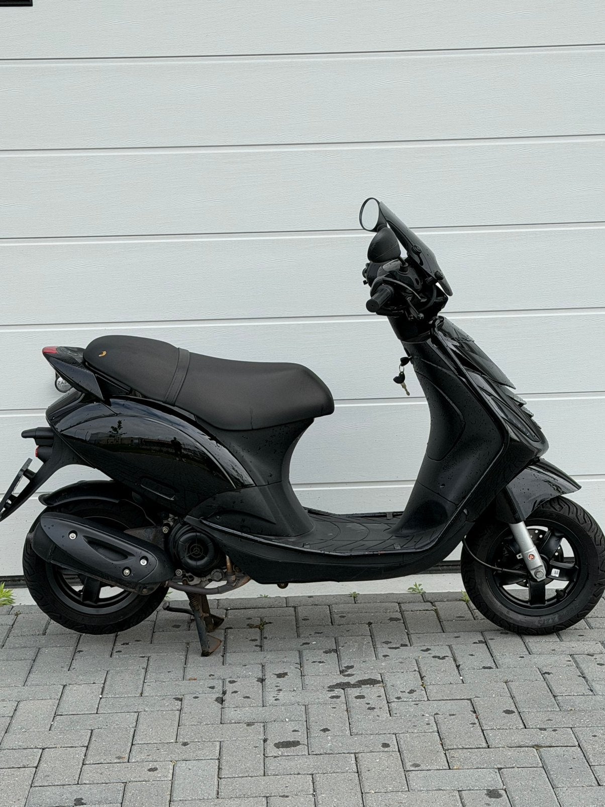 Zip 2021 brom, Fietsen en Brommers, Scooters | Piaggio, Zo goed als nieuw, Zip, Benzine, Ophalen