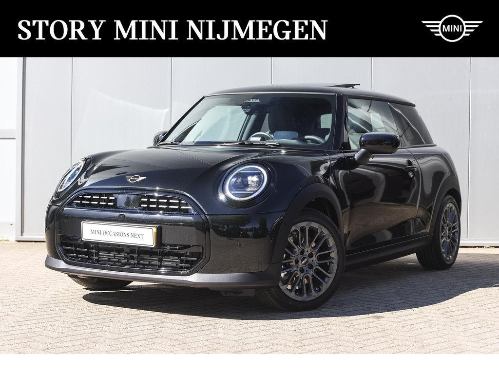 MINI Hatchback Cooper C Automaat / Classic / Pakket L / 17", Stof, 156 pk, Met garantie (alle), 4 stoelen