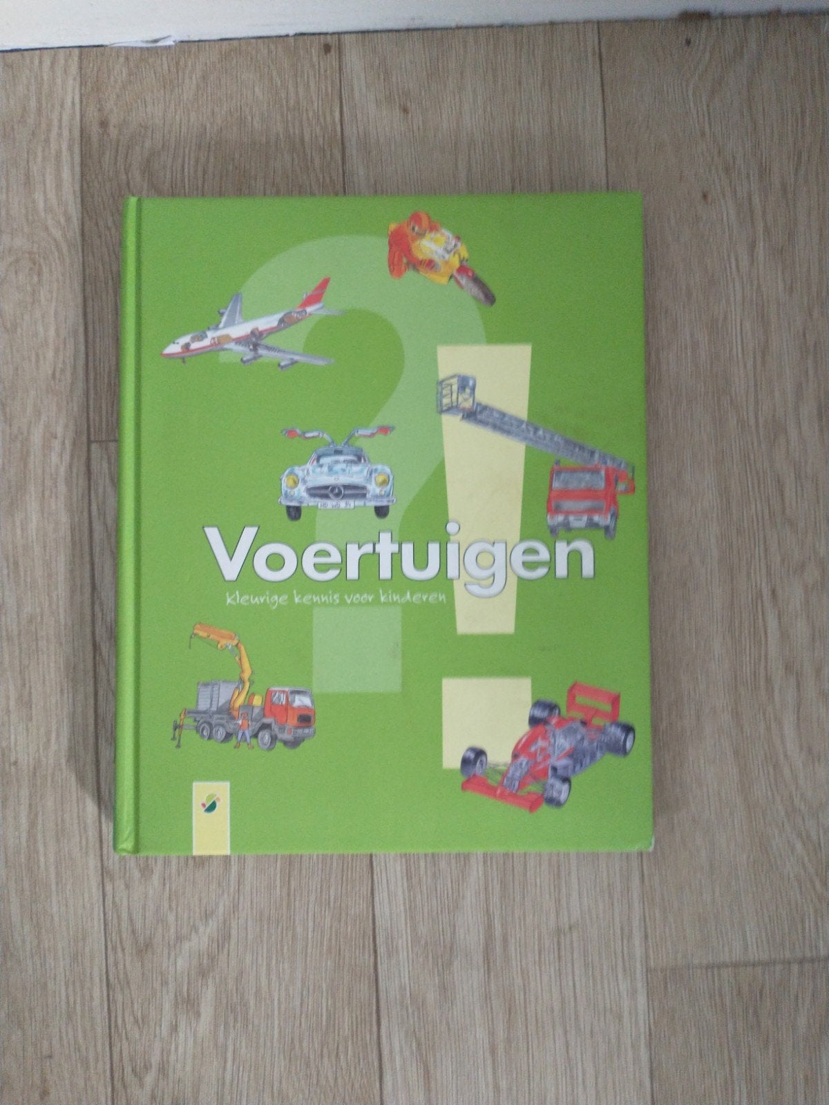 Boek voertuigen, Ophalen of Verzenden, Zo goed als nieuw
