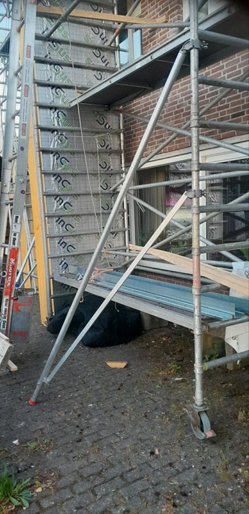 Altrex Hoekstabilisator Standaard - Gebruikt, Ophalen, Gebruikt, Rolsteiger of Kamersteiger, Minder dan 2 meter
