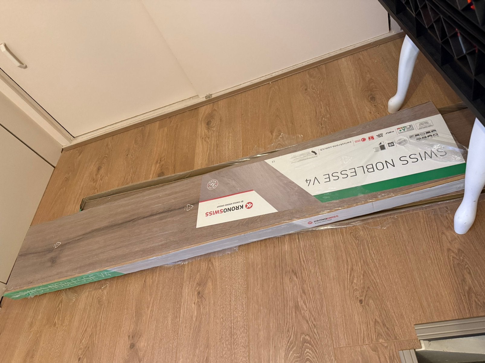1,5 pak laminaat en plinten, Ophalen, 50 tot 150 cm, Nieuw, Minder dan 5 m²