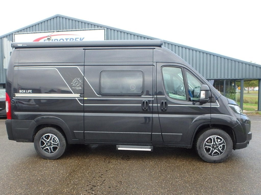 Caravans And Camping Knaus