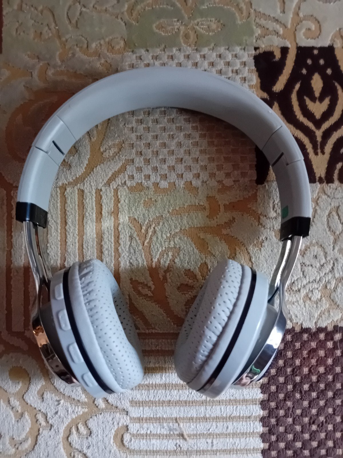 Samsung Bluetooth Koptelefoon met LED-lichteffecten, Ophalen of Verzenden, Zo goed als nieuw, Draadloos, Samsung
