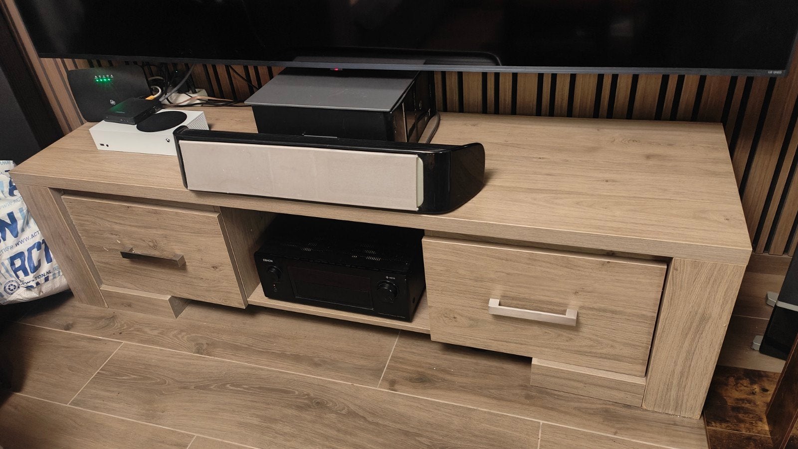 Gratis af te halen: TV-kast van 1m80 breed, Ophalen, Gebruikt, 150 tot 200 cm, Minder dan 100 cm