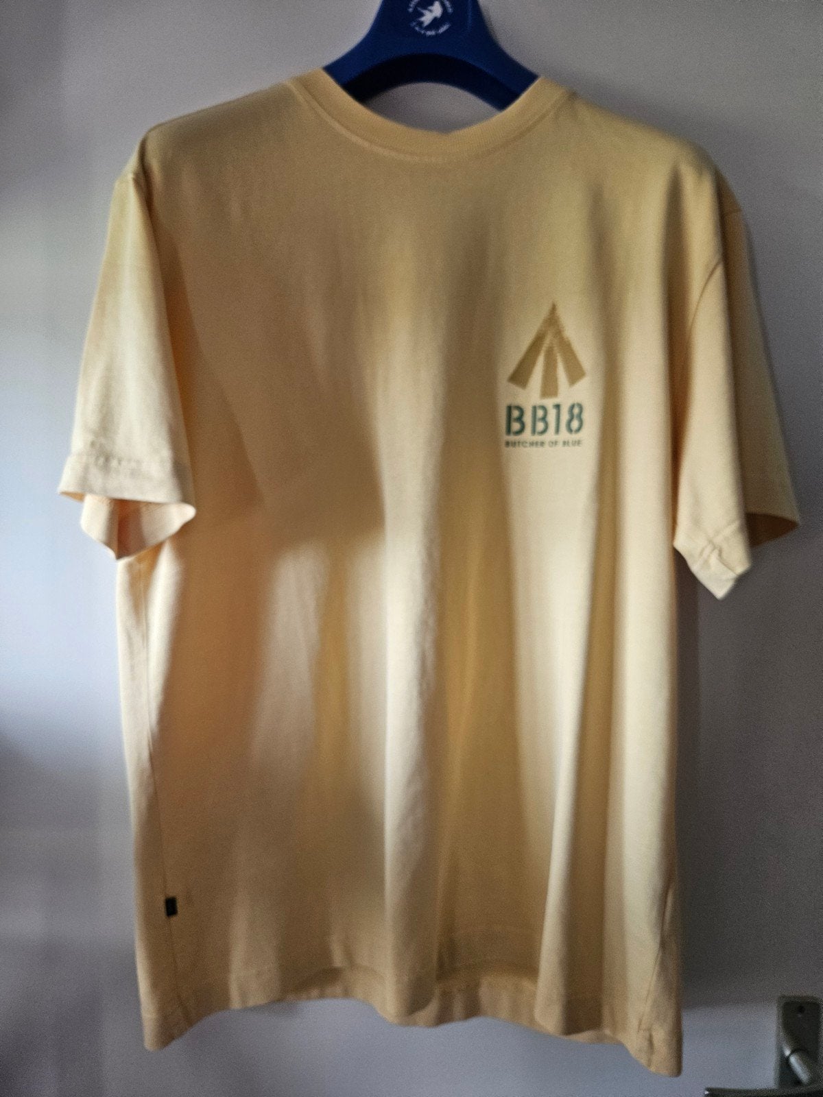 Butcher of Blue T-shirt - Nieuw maat M, Kleding | Heren, Butcher of Blue, Maat 48/50 (M), Butcher of Blue, Geel