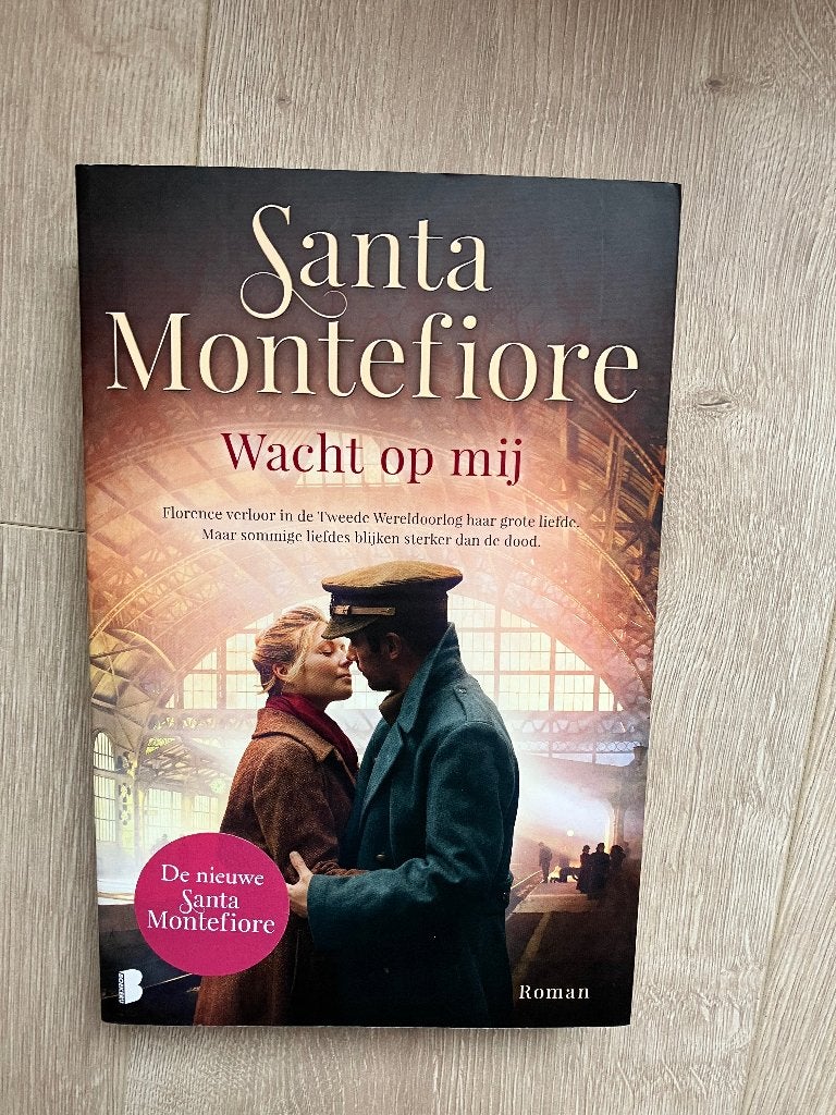 Roman Santa, Ophalen of Verzenden, Zo goed als nieuw, Santa Montefiore