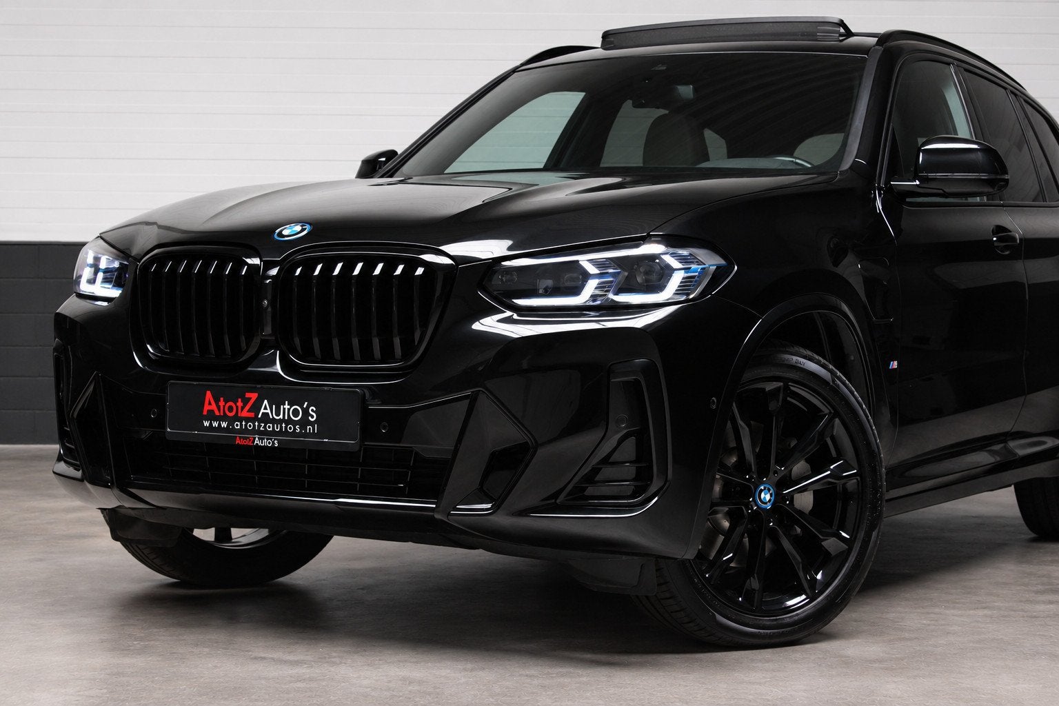 BMW X3 xDrive30e High Ex M-Sport l Pano H&K Laser HUD Trekh, Auto's, Gebruikt, Zwart, Bedrijf, Vierwielaandrijving