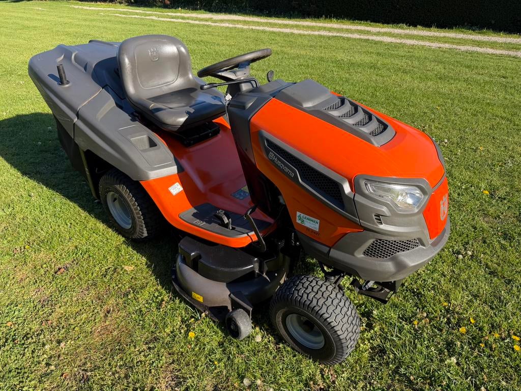 Husqvarna TC242T met opvangbak en hydrostaat, Ophalen, Zo goed als nieuw