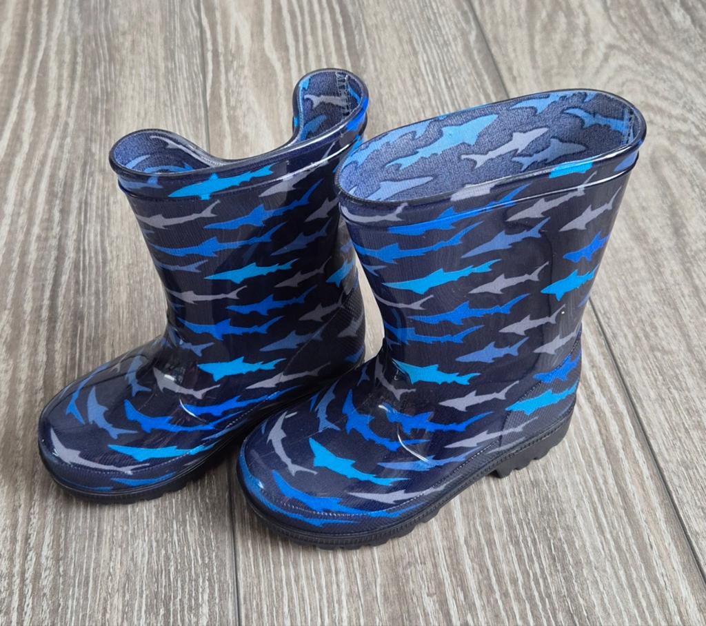Nieuwe Bauwe regenlaarzen met haaienprint, maat 22/23, Kinderen en Baby's, Kinderkleding | Schoenen en Sokken, Nieuw, Ophalen of Verzenden