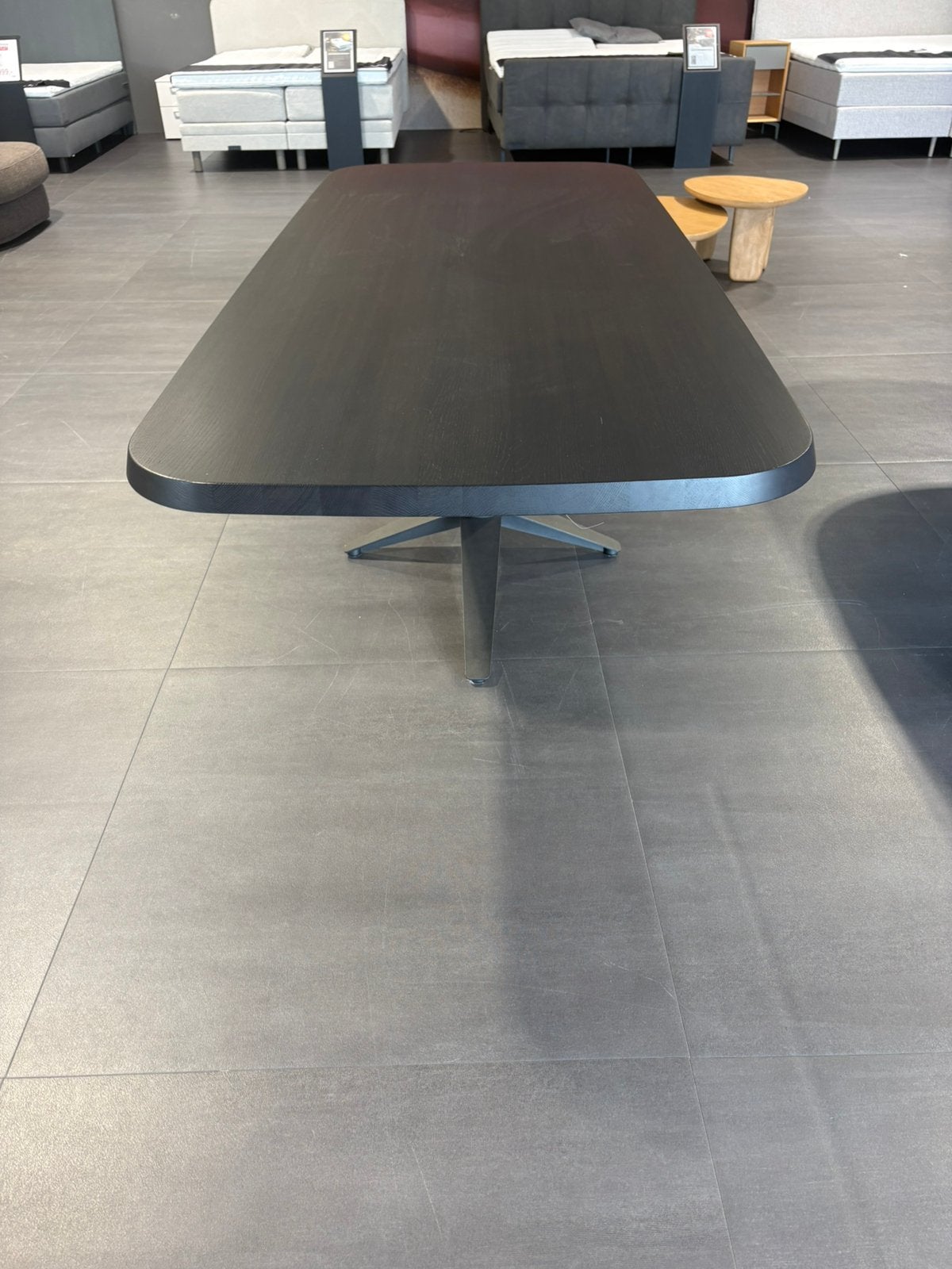 Bert Plantagie eetkamertafel Carve, Ophalen, 200 cm of meer, 50 tot 100 cm, Zo goed als nieuw