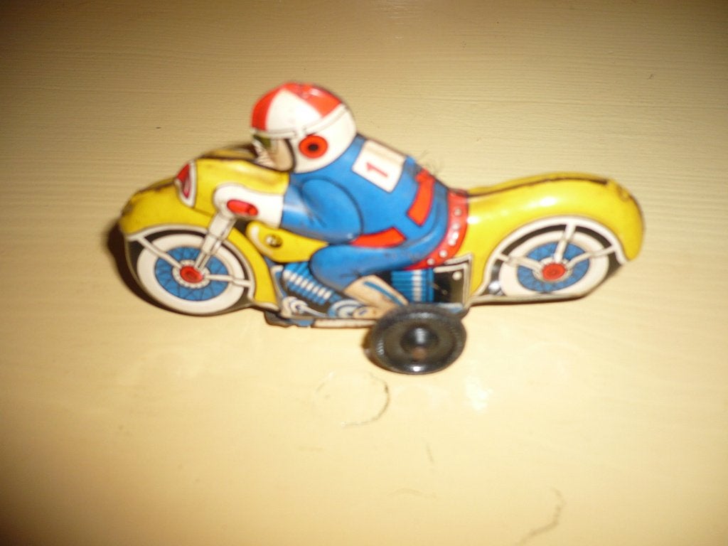 Mie18<>;blikken motor 8.5 Cm lang, Antiek en Kunst, Ophalen of Verzenden