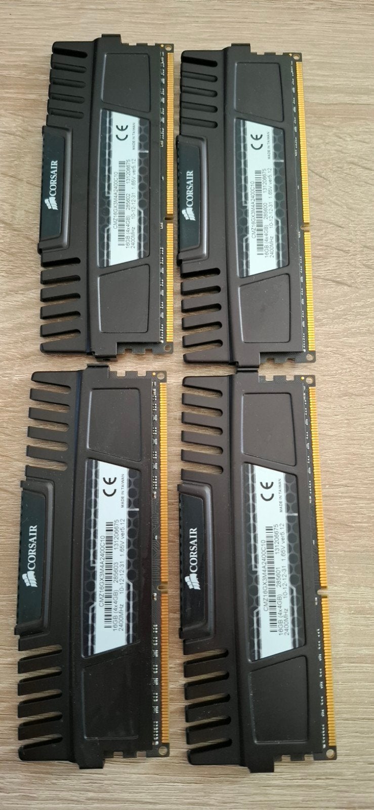 Corsair Vengeance 16GB (4x4GB) DDR3 RAM 2400MHz, Computers en Software, Gebruikt, DDR3, Ophalen of Verzenden, Desktop