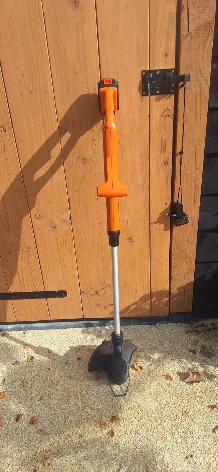 black + decker kantjesmaaier, defecte oplader, Ophalen, Gebruikt, Accu, Black & Decker