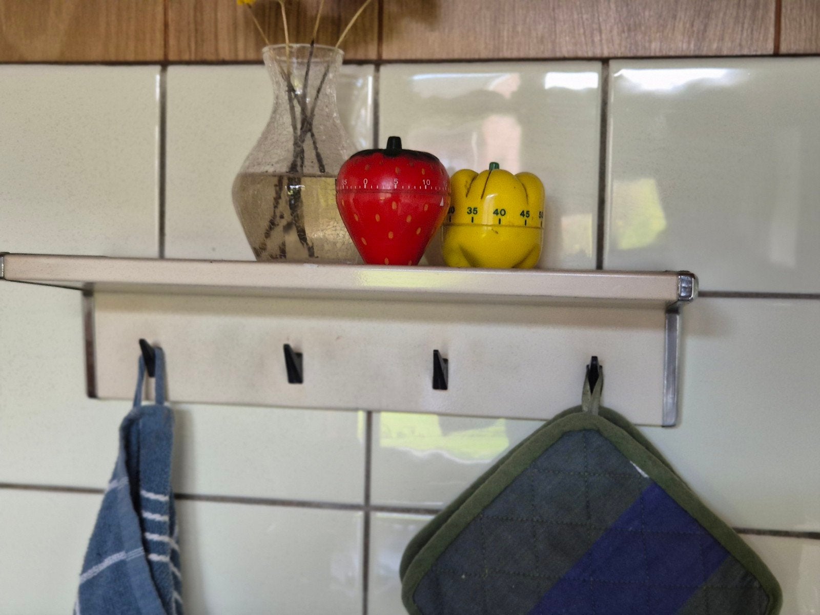 Retro Vintage Handdoekrekje met Plankje en Haakjes, Ophalen of Verzenden