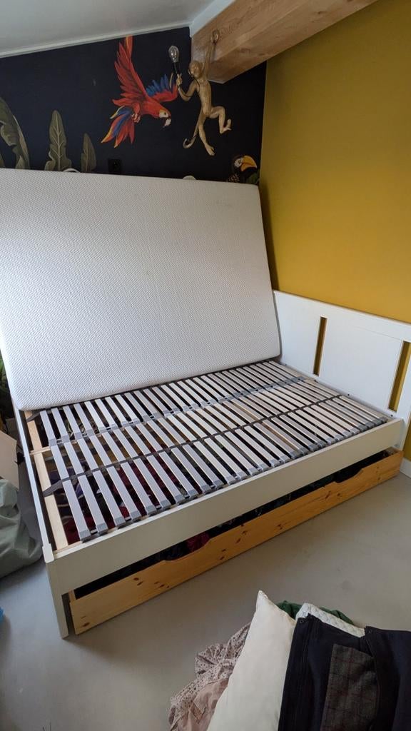 Songesand Bed and Memory foam Mattress 140x200 Ikea White, Huis en Inrichting, Slaapkamer | Bedden, Zo goed als nieuw, Tweepersoons