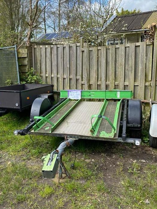 Aanhanger aanhangwagen voor drie motoren, Ophalen, Gebruikt