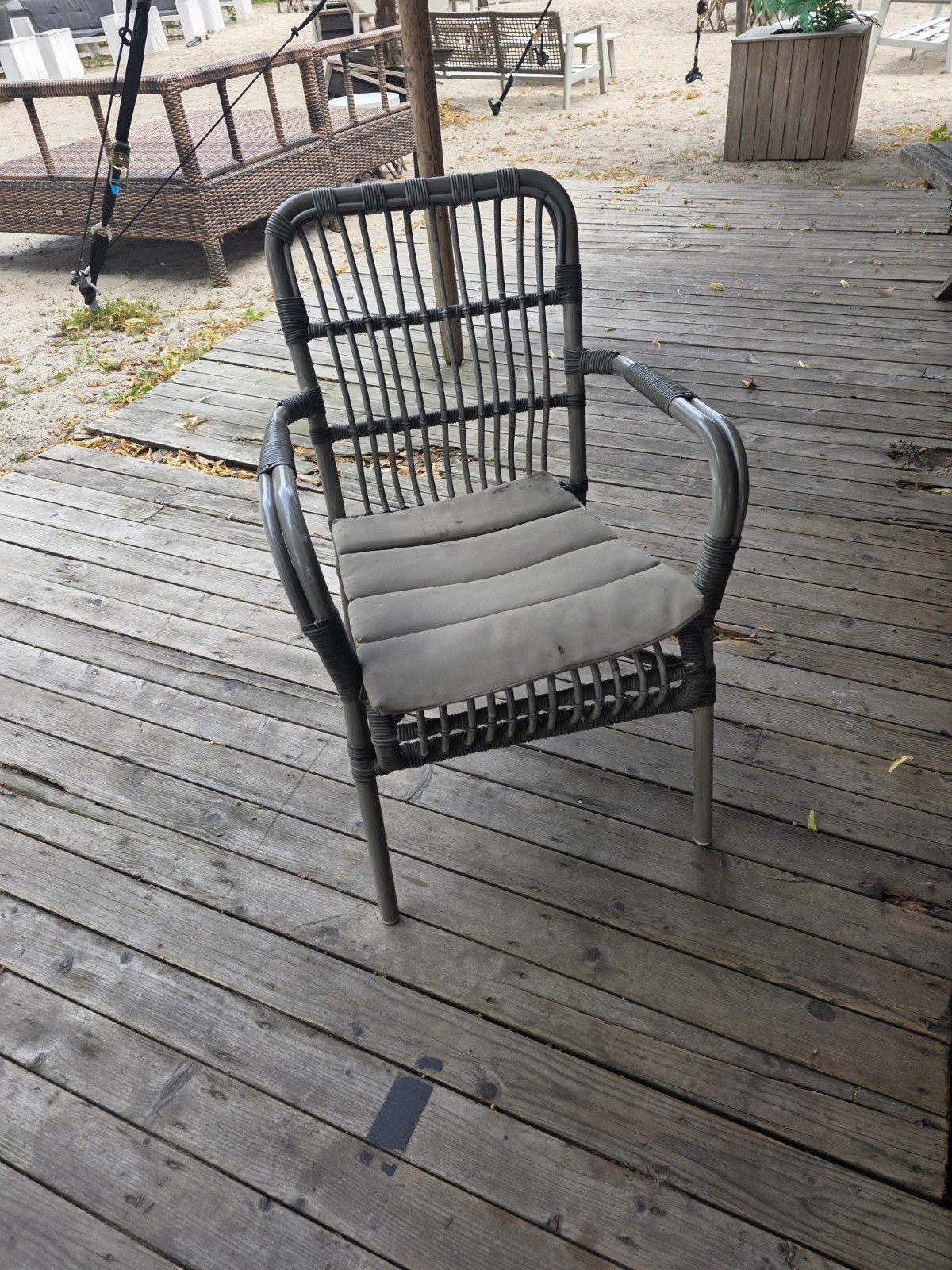 19 Gebruikte rotan stoelen met kussens, Huis en Inrichting, Stoelen, Gebruikt, Terrasstoel, Tuinstoel, Rotanlook, Grijs, Vijf, Zes of meer stoelen