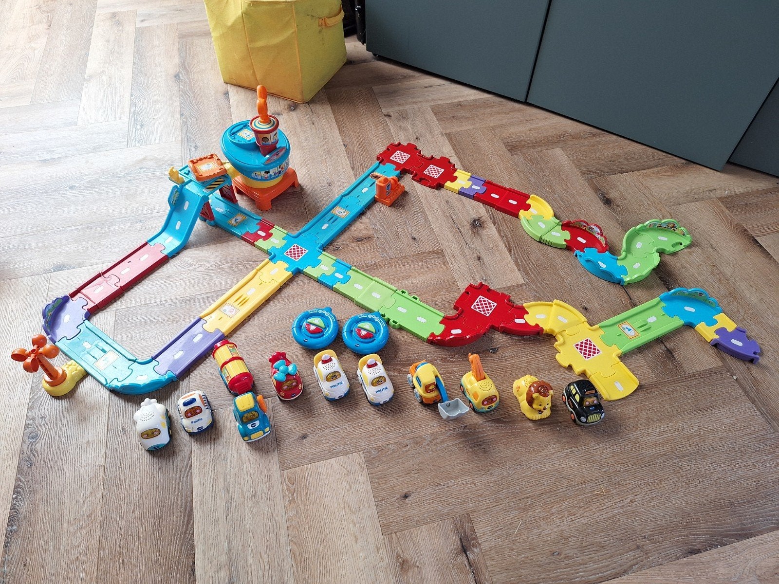 Grote collectie VTech Toet Toet Auto's met baan en vliegveld, Ophalen, Gebruikt, Afstandsbediening