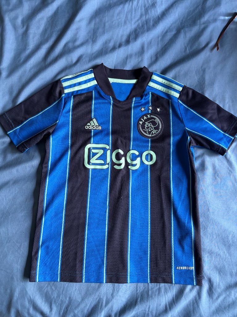 Ajax shirt + broekje maat 140 = voor 9 a 10 jaar, Maat XS of kleiner, Ophalen of Verzenden, Zo goed als nieuw, Set