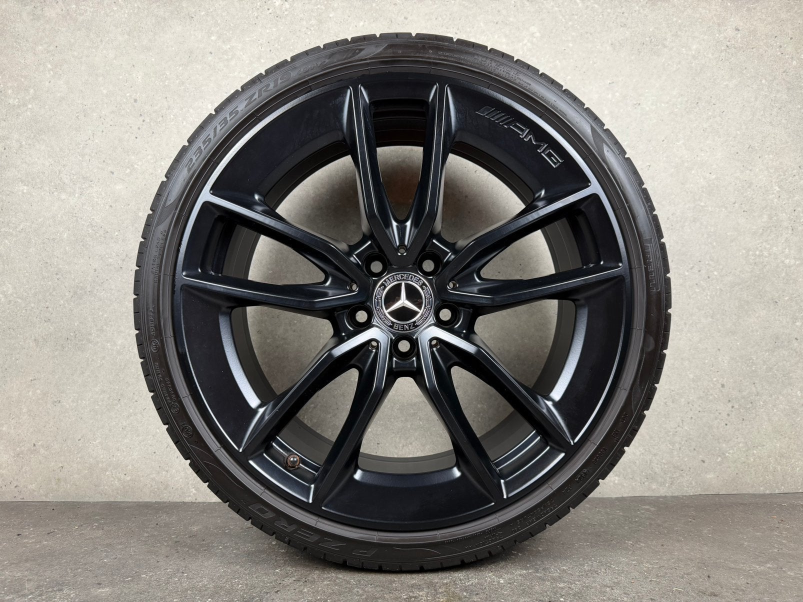 Mercedes-Benz A35 19 INCH AMG Originele Velgen, Auto-onderdelen, Banden en Velgen, 19 inch, Gebruikt, Banden en Velgen, Germany