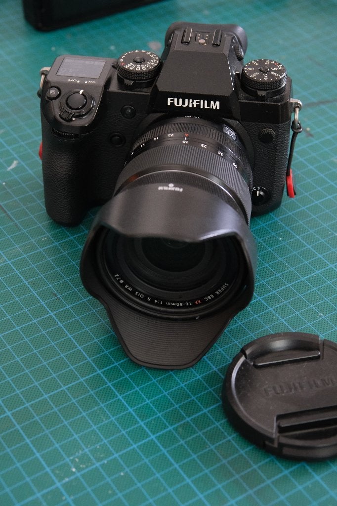 Fuji X H1 met Fuji 16-80, Ophalen, Lensdop, Bluetooth, Zo goed als nieuw