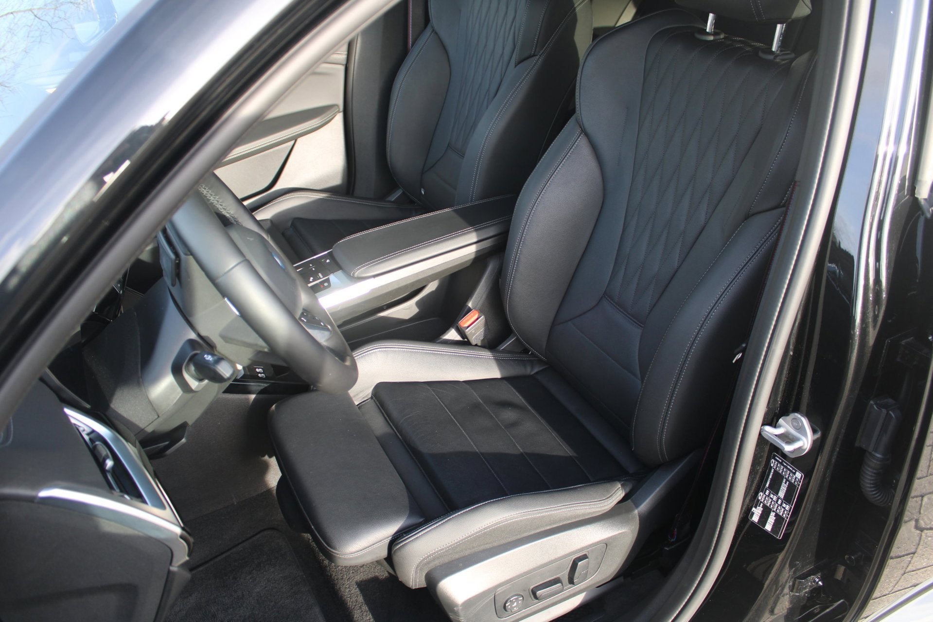 BMW X2 SDrive20i M-Sport Pro | Pano | HK | HUD | Memory | 21, Auto's, Dealer onderhouden, X2, Gebruikt, Zwart