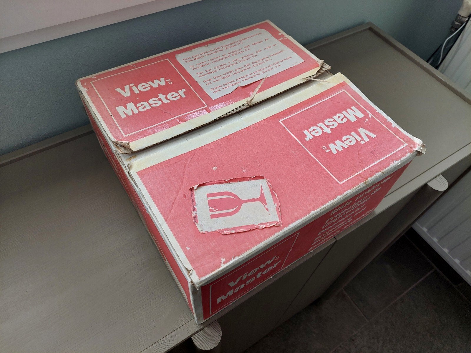 Complete set: Diaprojector GAF 502, tafel en scherm, Ophalen, Gebruikt, Met scherm