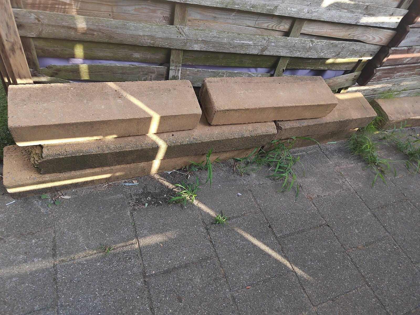 betonnen blokken gratis op te halen zsm, Ophalen, Minder dan 100 cm, Minder dan 25 cm