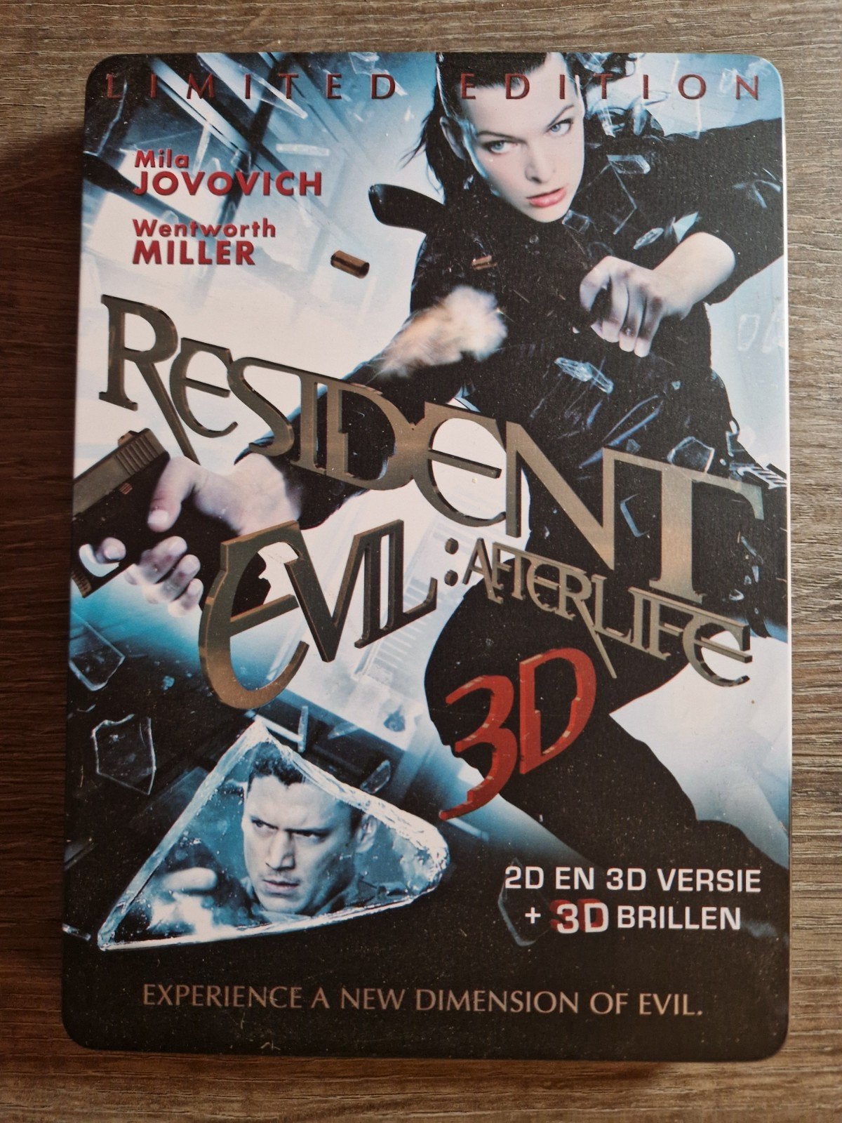 Resident Evil: Afterlife (2010) 3D/2D steelbook dvd, Vampiers of Zombies, Vanaf 16 jaar, Zo goed als nieuw, Ophalen of Verzenden